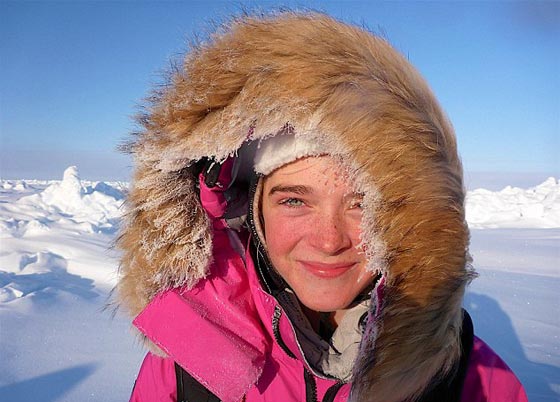 صور اصغر فتاة مغامرة تصل الى القطب الشمالي    صورة رقم 9