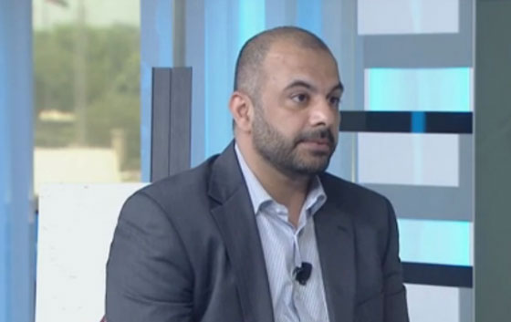 فنانون عالميون استخدموا الخط العربي في أعمالهم صورة رقم 6