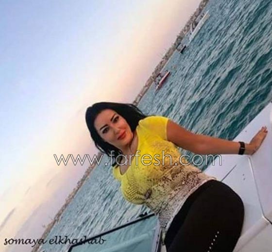 صور الفنانات في الصيف بملابس مكشوفة تفضح زيادة الوزن الصادمة!  صورة رقم 2