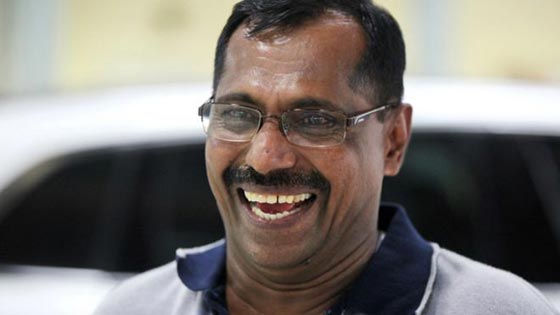 مليون دولار لناجٍ من حريق طائرة الامارات صورة رقم 3