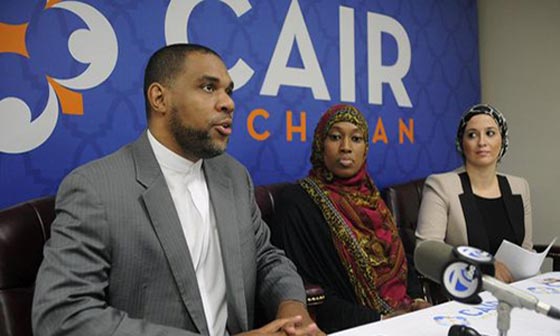 لماذا رفعت مضيفة مسلمة دعوى قضائية ضد شركة طيران امريكية؟ صورة رقم 2