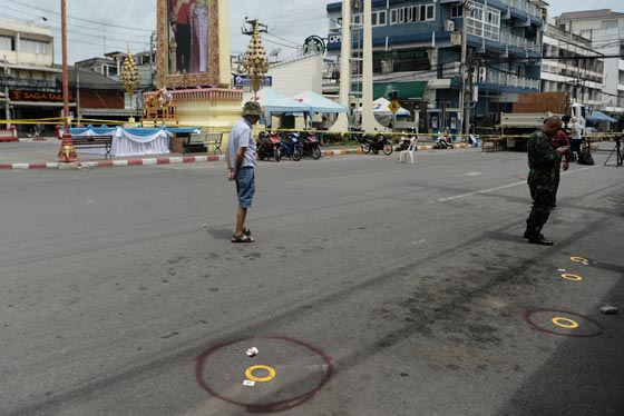  التفجيرات تصل الى تايلند وتشل عصبها السياحي ومقتل 4 اشخاص صورة رقم 7