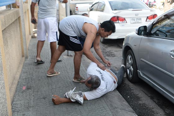  التفجيرات تصل الى تايلند وتشل عصبها السياحي ومقتل 4 اشخاص صورة رقم 12