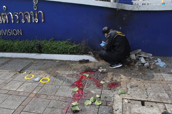  التفجيرات تصل الى تايلند وتشل عصبها السياحي ومقتل 4 اشخاص صورة رقم 13