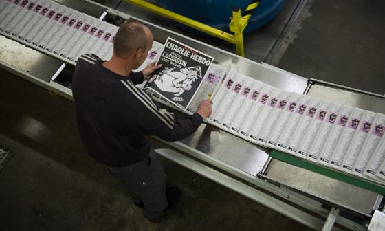  مرة اخرى تهديدات لجريدة شارلي ايبدو بسبب رسم مسيء لزوجين مسلمين صورة رقم 2