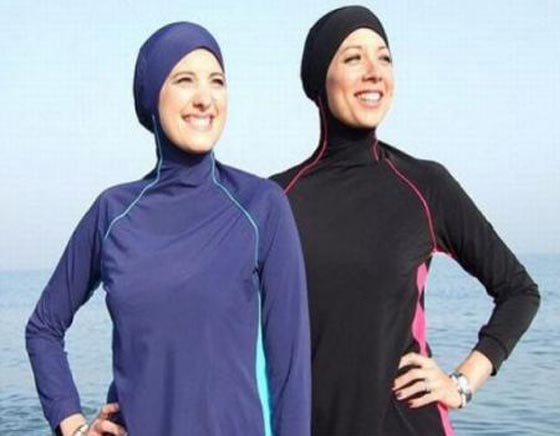مسلمات يعلن عن غضبهن لمنع البوركيني في كان  صورة رقم 6