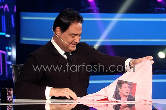  أغرب هدايا الفنانين: راقصة حامل، شوال ارز وسروال داخلي! صورة رقم 2