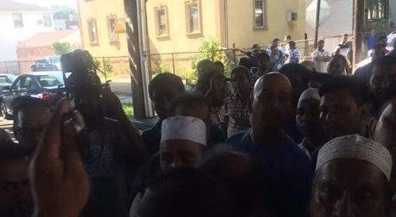 مقتل امام مسجد يشعل نار الغضب ضد ترامب في نيويورك صورة رقم 8