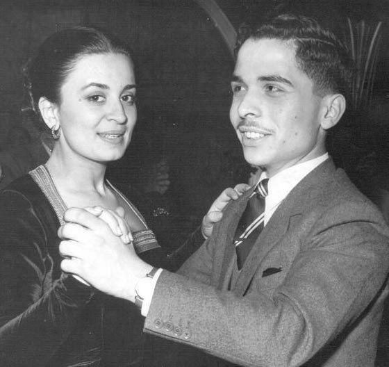 صور تريحك من تخيل زعماء العالم في الماضيين البعيد والقريب صورة رقم 2