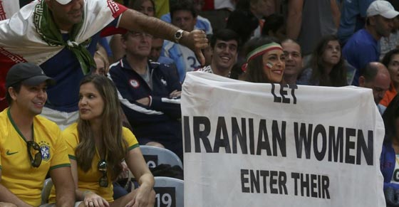 الطرد كان هو الرد على فتاة ايرانية طالبت بدخول الايرانيات للملاعب صورة رقم 3