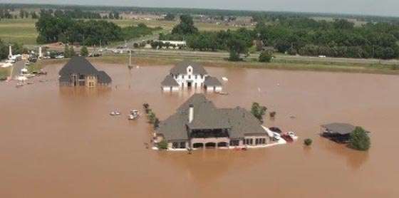  فيضانات لويزيانا تحصد 6 ضحايا واجلاء الآلاف  صورة رقم 2