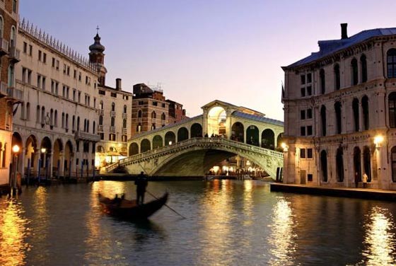 عمدة البندقية يهدد بسجن السواح المشاغبين بعدما طفح الكيل!! صورة رقم 4