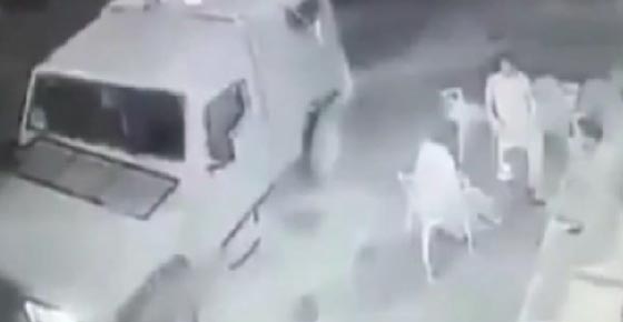 فلسطينيون يتخلصون من فخ اسرائيلي قبل انفجار قنبلة بثوان معدودات صورة رقم 2