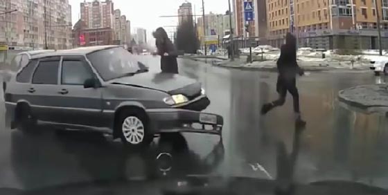 حوادث صادمة كادت تزهق الاراوح.. هكذا لعب الحظ لعبته فيها صورة رقم 4