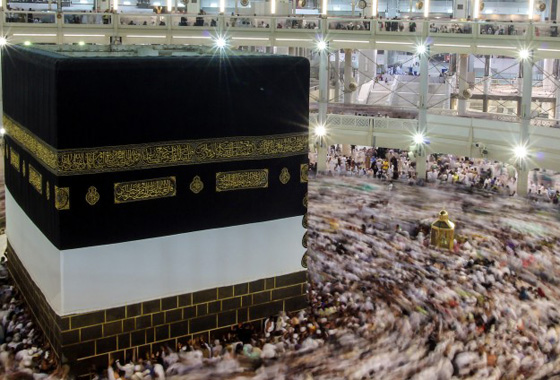 رئاسة الحرم تحمي كسوة الكعبة على طريقتها الخاصة صورة رقم 3