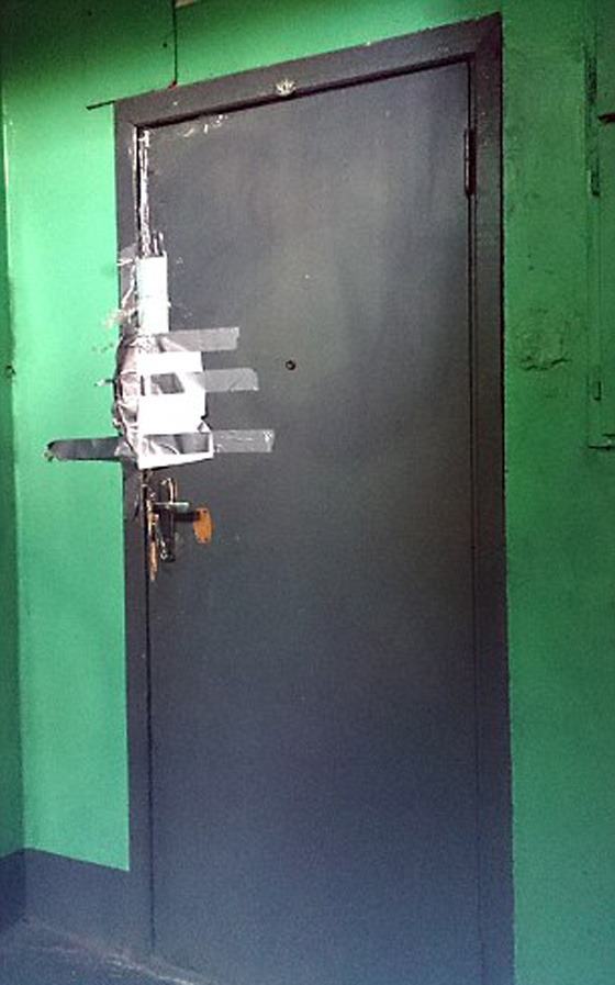 ريّا الروسية تنُوّم صديقتها العجوز.. تقطع راسها بمنشار وتطهوه!! صورة رقم 8