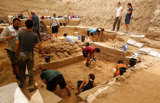  مقبرة للفلسطينيين القدماء في عسقلان الاسرائيلية تكشف اصل الحكاية! صورة رقم 8