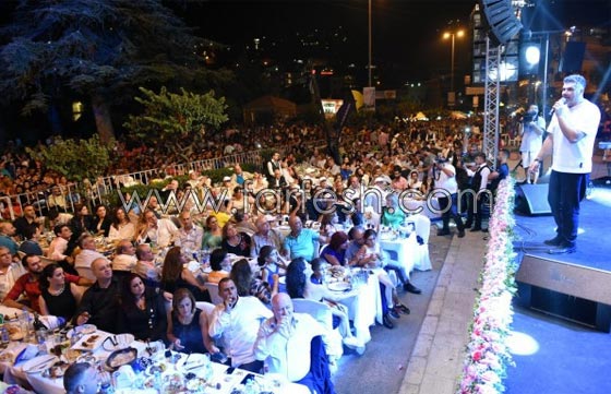 40 الفا حضروا الحفل السنوي للفنان فارس كرم في جزين.. صور صورة رقم 4