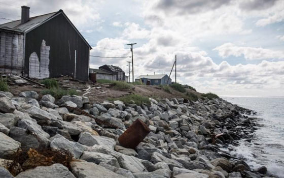 سكان جزيرة امريكية ينتقلون الى اخرى بسبب ارتفاع منسوب المياه صورة رقم 1