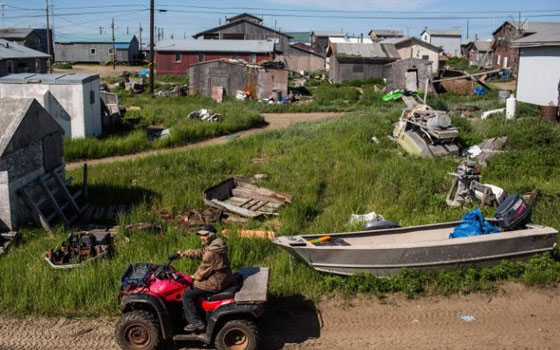 سكان جزيرة امريكية ينتقلون الى اخرى بسبب ارتفاع منسوب المياه صورة رقم 3