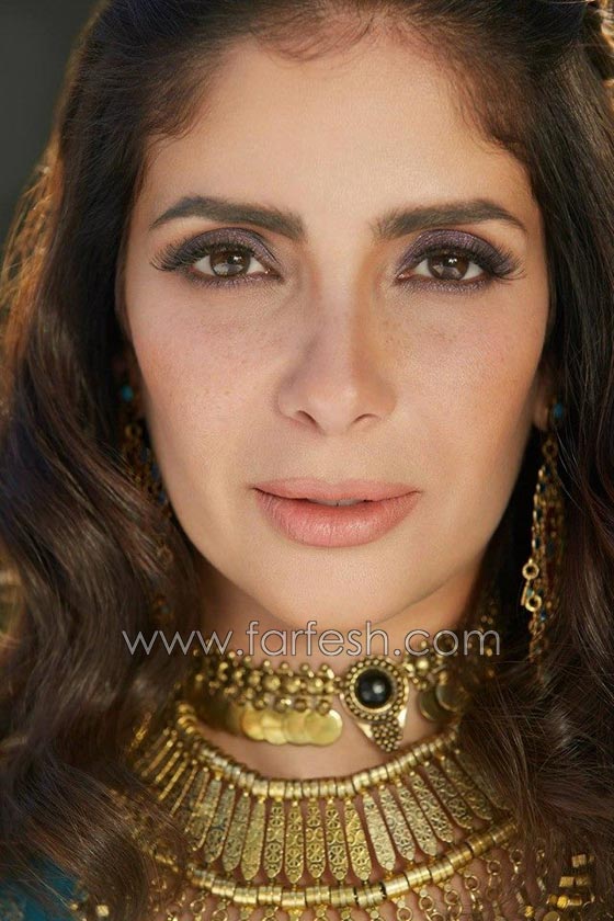 منى زكي تتخلى عن شعرها وتظهر بلوك جديد.. صور صورة رقم 4