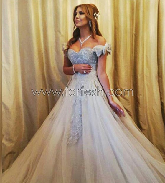 صور اجمل 25 فستان زفاف ارتدته النجمات بين الجريء والكلاسيكي صورة رقم 6
