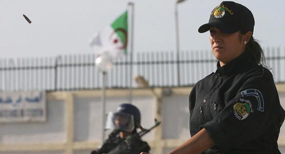 انتحار رجل جزائري اسفا وندما على مصرع زوجته  صورة رقم 2