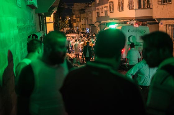   حفل زفاف تركي يتحول الى مجزرة رهيبة صورة رقم 8