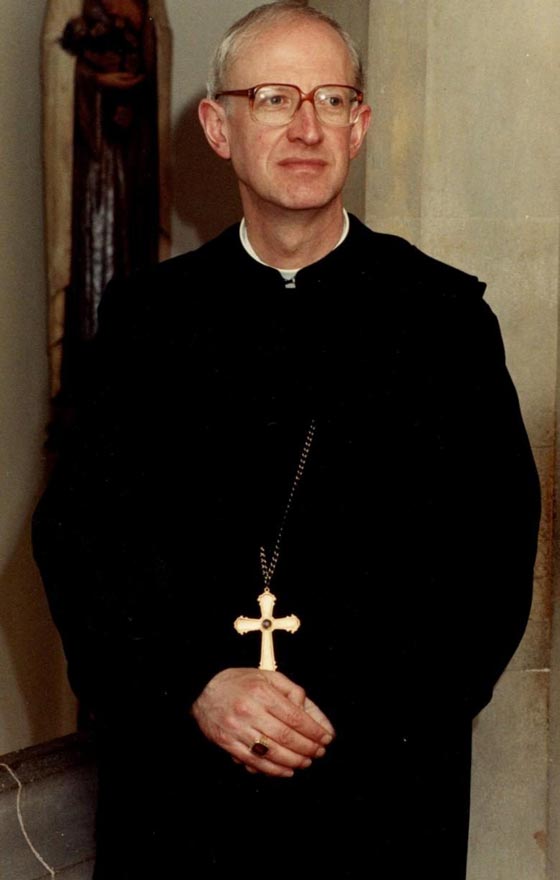  بعد 5 سنوات من الفرار.. اعتقال كاهن متهم باغتصاب اطفال صورة رقم 1