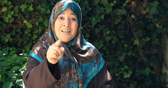 قيادي في حزب اسلامي يمارس البغاء مع سياسية بارزة على شاطئ البحر صورة رقم 1 قيادي في حزب اسلامي يمارس البغاء مع سياسية بارزة على شاطئ البحر صورة رقم 1