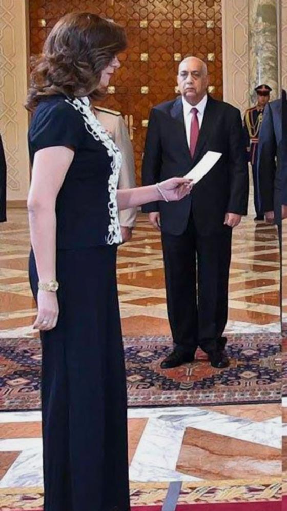 صور أشيك وزيرة عربية: نبيلة مكرم وزيرة الهجرة المصرية  صورة رقم 15