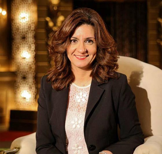 صور أشيك وزيرة عربية: نبيلة مكرم وزيرة الهجرة المصرية  صورة رقم 2