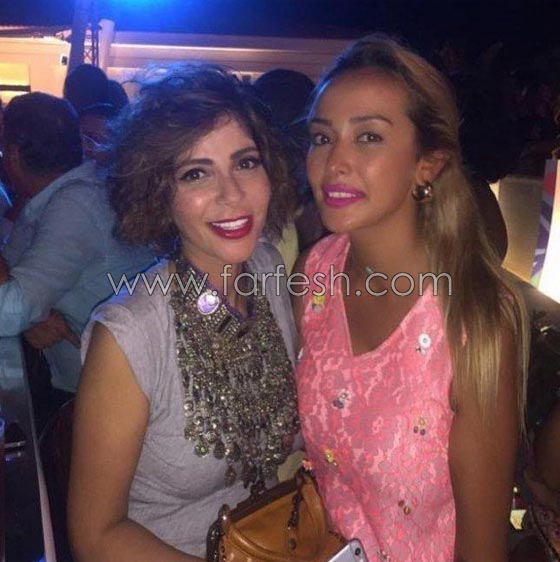 هل فعلا الفنانة منى زكي حامل بمولودها الثالث؟ صورة رقم 4