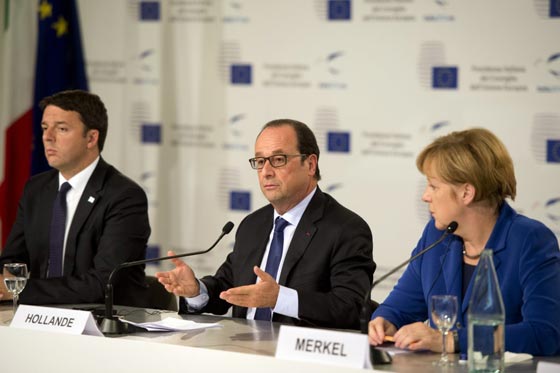 هولاند: العالم سيجر اذيال الخزي والعار ازاء الازمة الانسانية بحلب صورة رقم 8