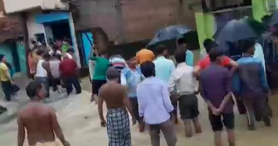 فيضانات الهند تخلف اكثر  من اربعين قتيلا.. وتشرد  مئات الالاف صورة رقم 2