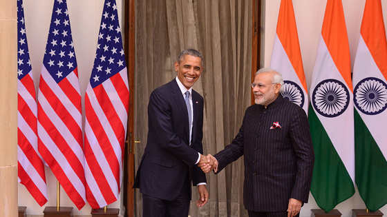 سياسيون يخاطبون العالم بملابسهم.. منهم كاسترو، القذافي وابو عمار صورة رقم 6