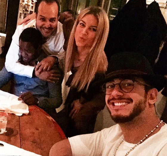 صورة حقيبة سعد المجرد في غرفة عارضة الأزياء الإيطالية تفضح علاقتهما! صورة رقم 3
