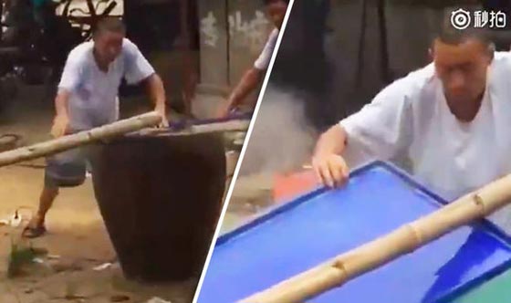 فيديو مؤلم.. عملية سلق كلب حي في قدر مياه مغلية يفجر حالة غضب صورة رقم 5