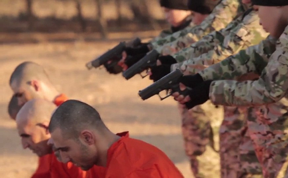 هذا المولود هو الشبل الداعشي الذي فجر راس كردي برصاصة في سوريا صورة رقم 4