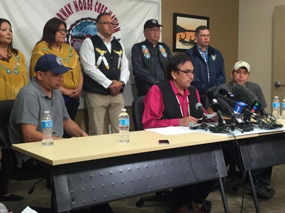 اكتشاف مذهل بعد اربعين عاما مركزه صديقان استبدلا بالخطأ!! صورة رقم 1 اكتشاف مذهل بعد اربعين عاما مركزه صديقان استبدلا بالخطأ!! صورة رقم 1