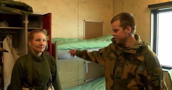 مساواة تسيل اللعاب: مجندات النرويج ينمن مع جنودها في مكان واحد صورة رقم 2 مساواة تسيل اللعاب: مجندات النرويج ينمن مع جنودها في مكان واحد صورة رقم 2