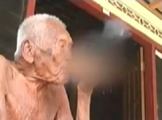 الامنية الحزينة لاكبر رجل في العالم.. عمره 145 عاما!! صورة رقم 7 الامنية الحزينة لاكبر رجل في العالم.. عمره 145 عاما!! صورة رقم 7