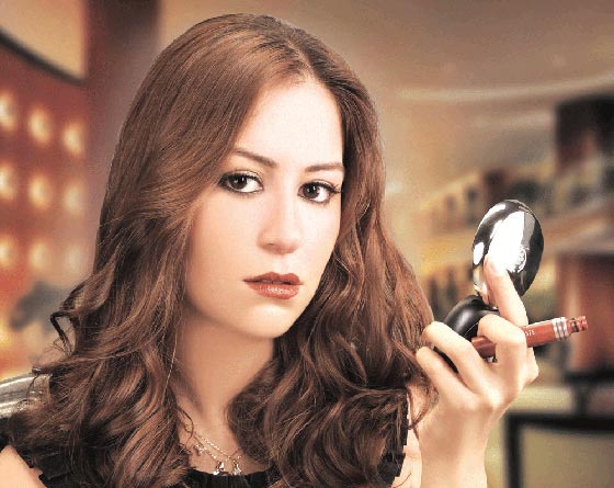 منة شلبي تجد نفسها امام 3 مواقف محرجة مع كبار الفنانين خلال اسبوع صورة رقم 11