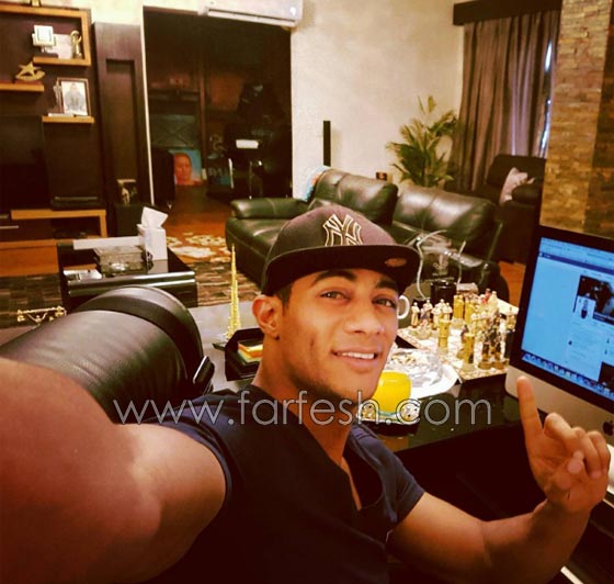 رجل اعمال يسخر من الفنان محمد رمضان وصورته بجوار سيارتيه صورة رقم 6