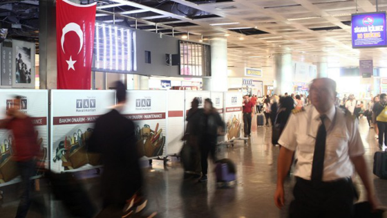 هجوم صاروخي على مطار ديار جنوب شرقي تركيا صورة رقم 1 هجوم صاروخي على مطار ديار جنوب شرقي تركيا صورة رقم 1