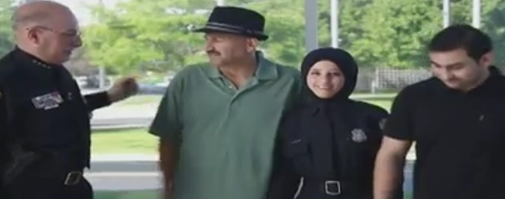 اول محجبة في الشرطة الامريكية تقول كلمتها صورة رقم 1 اول محجبة في الشرطة الامريكية تقول كلمتها صورة رقم 1