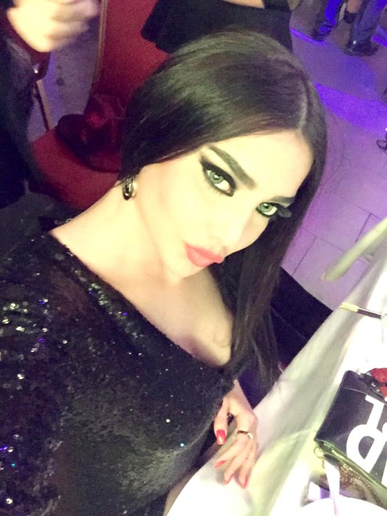 صور شبيهة هيفاء وهبي، سارة العراقية، تذهل الجمهور! صورة رقم 7