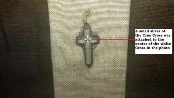 قطعة نادرة من صليب المسيح.. وجدتها والدة الامبراطور وسرقها مجهول صورة رقم 3 قطعة نادرة من صليب المسيح.. وجدتها والدة الامبراطور وسرقها مجهول صورة رقم 3