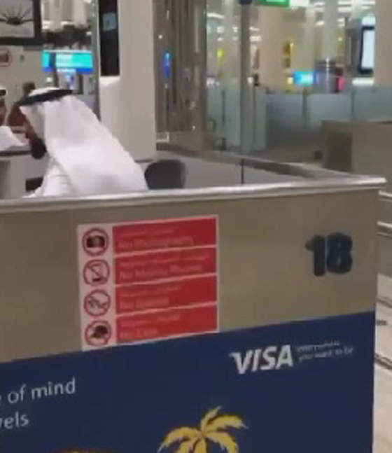 حاكم دبي يتفقد المكاتب الحكومية صباحا فيجدها خالية من كبار الموظفين صورة رقم 4 حاكم دبي يتفقد المكاتب الحكومية صباحا فيجدها خالية من كبار الموظفين صورة رقم 4