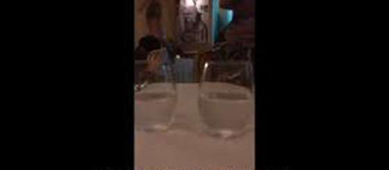 فرنسا تتطرف.. صاحب مطعم يرفض تقديم الخدمة لمحجبتين ويثير جدلا صورة رقم 1 فرنسا تتطرف.. صاحب مطعم يرفض تقديم الخدمة لمحجبتين ويثير جدلا صورة رقم 1